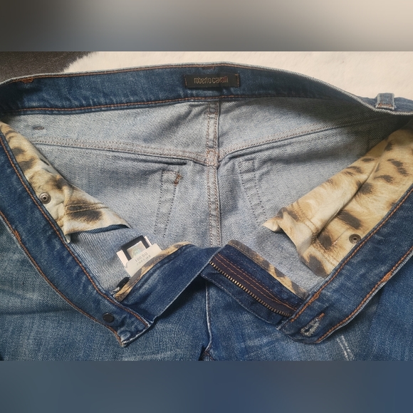 Roberto Cavalli Italian made Jeans - Picture 3 of 11